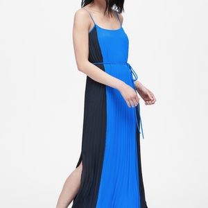 NWT Banana Republic Pleated Maxi Dress